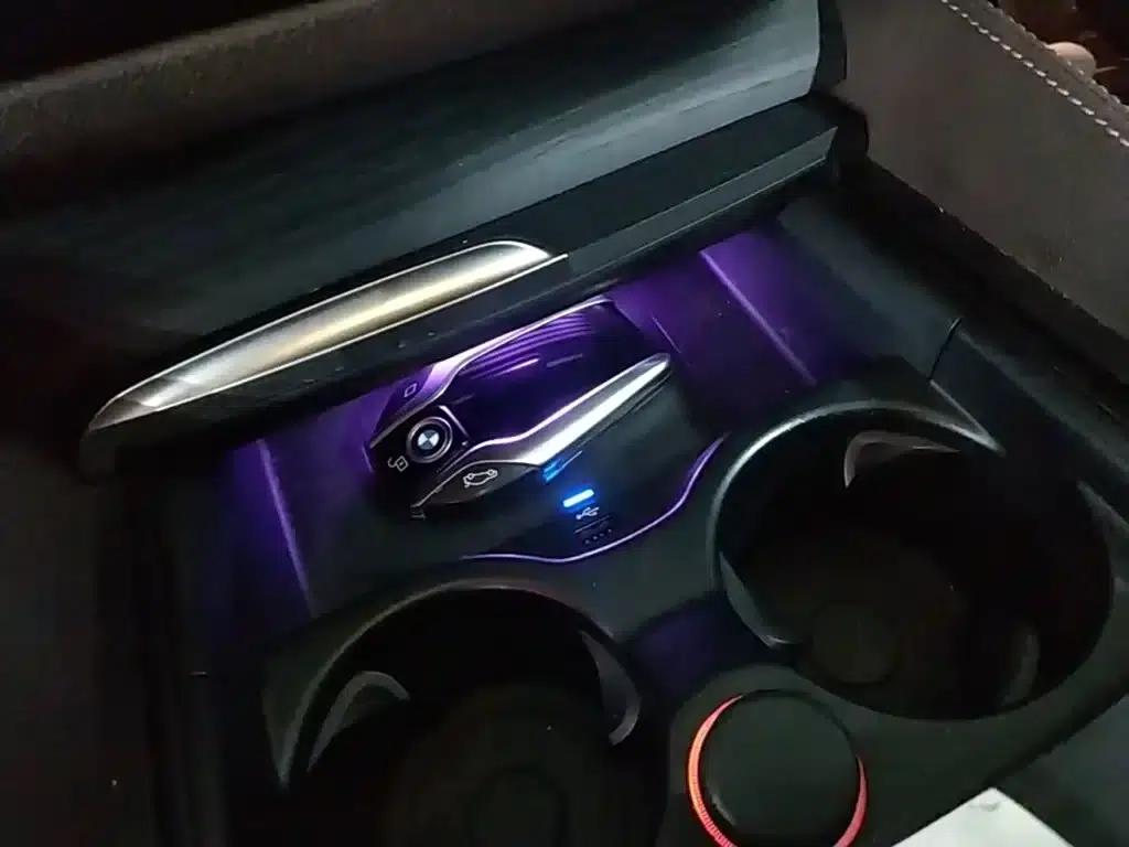 BMW 5 Series PHEV 2021 535Le M Sport Package — миниатюра 17
