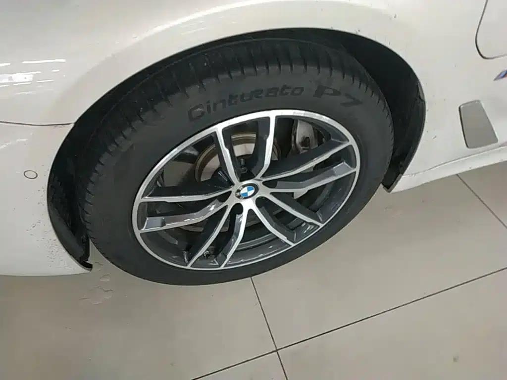 BMW 5 Series PHEV 2021 535Le M Sport Package — миниатюра 25