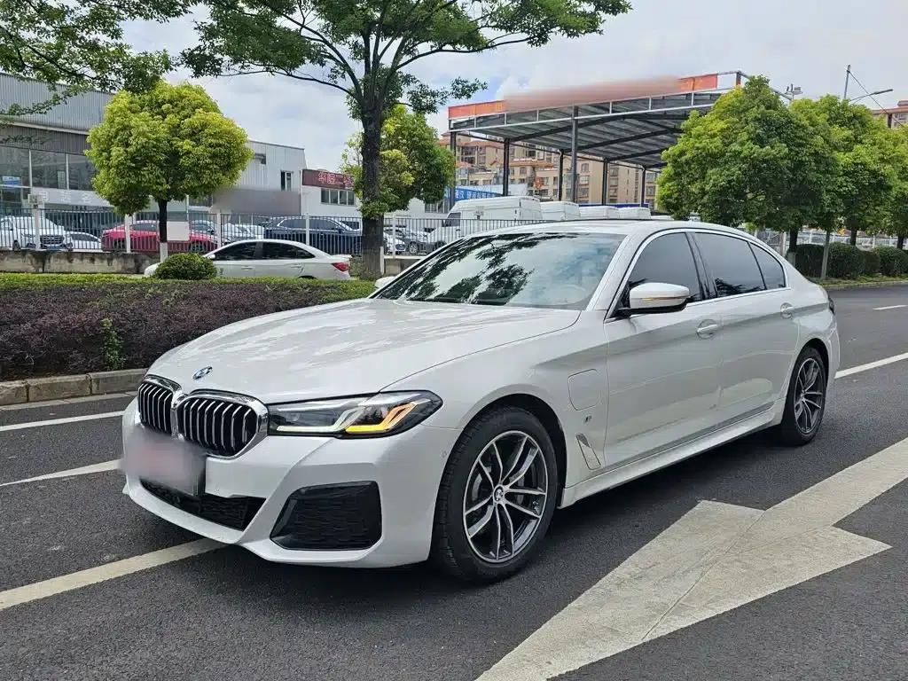 BMW 5 Series PHEV 2022 535Le Pioneer Edition M Sport Package — миниатюра 1