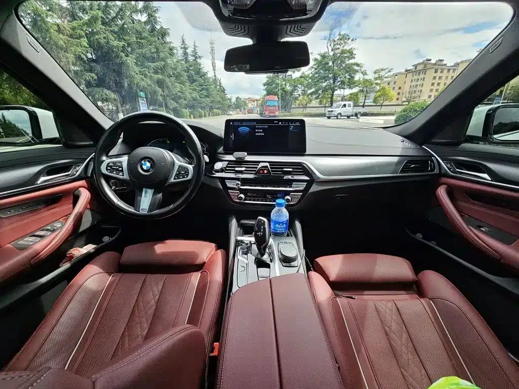 BMW 5 Series PHEV 2022 535Le Pioneer Edition M Sport Package — миниатюра 25