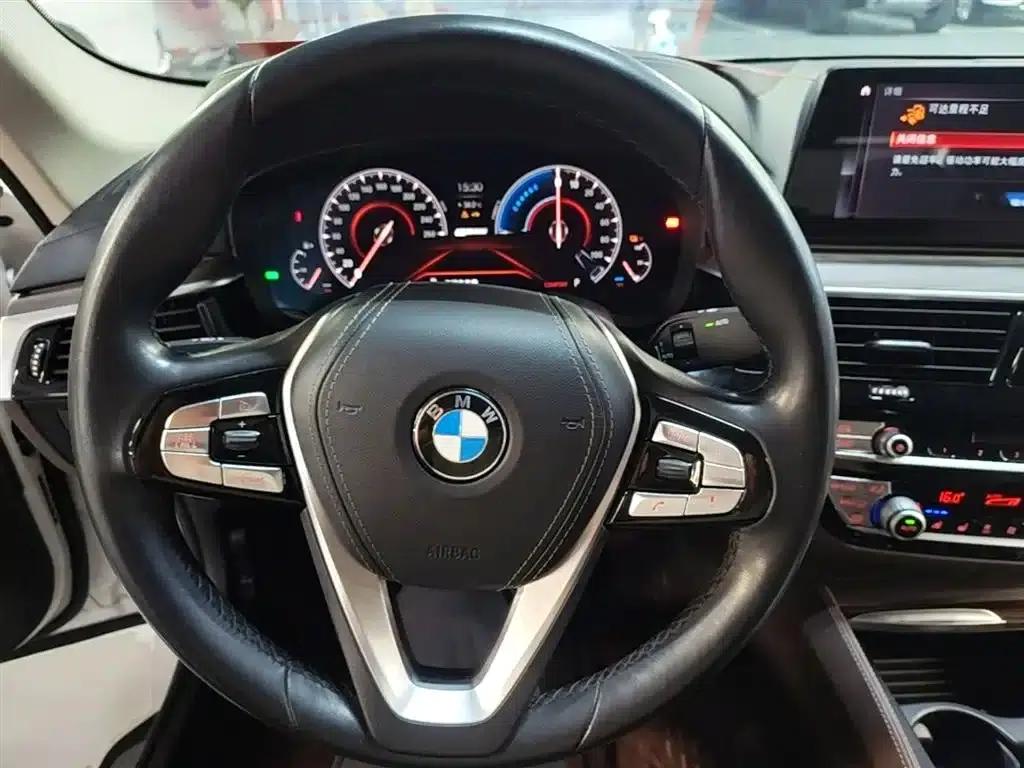BMW 5 Series PHEV 2019 530Le Luxury Package — миниатюра 11