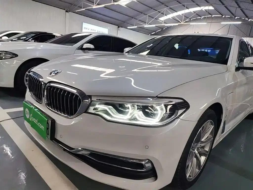 BMW 5 Series PHEV 2019 530Le Luxury Package — миниатюра 24