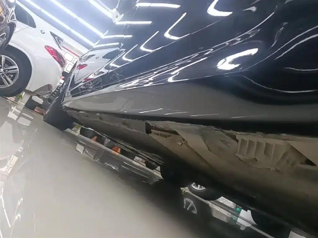 BMW 5 Series PHEV 2021 535Le M Sport Package — миниатюра 22
