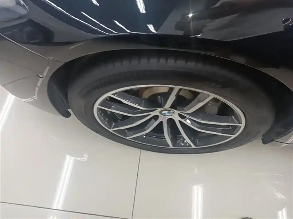BMW 5 Series PHEV 2021 535Le M Sport Package — миниатюра 23