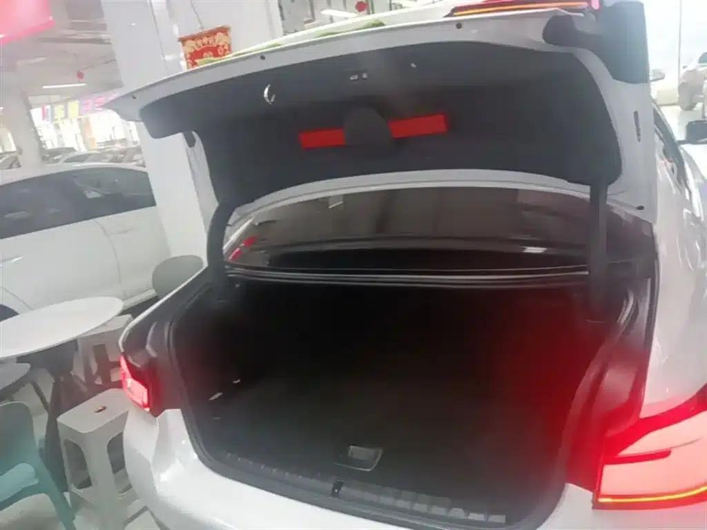 BMW 5 Series PHEV 2021 535Le M Sport Package — миниатюра 19
