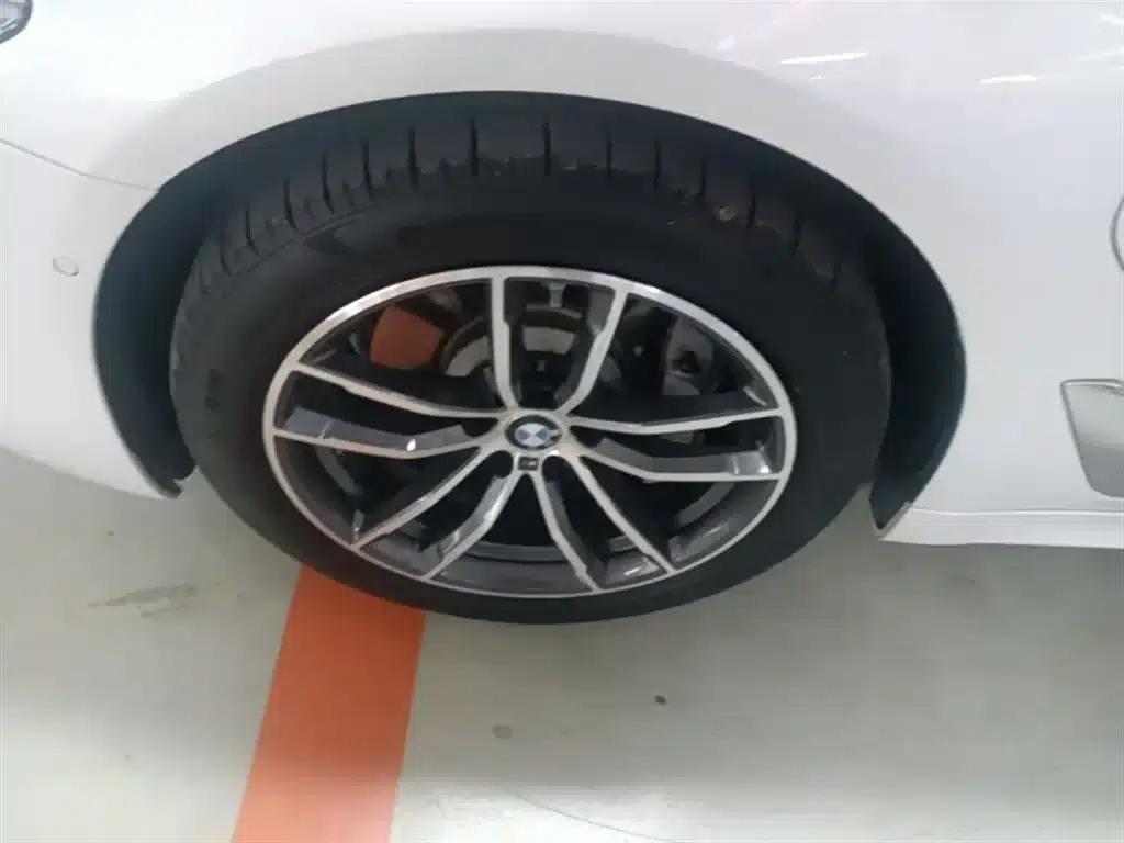 BMW 5 Series PHEV 2021 535Le M Sport Package — миниатюра 23