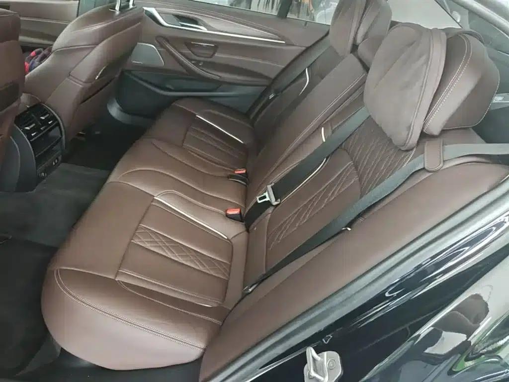 BMW 5 Series PHEV 2020 Mileage Upgrade Edition 530Le Pioneer Edition — миниатюра 17