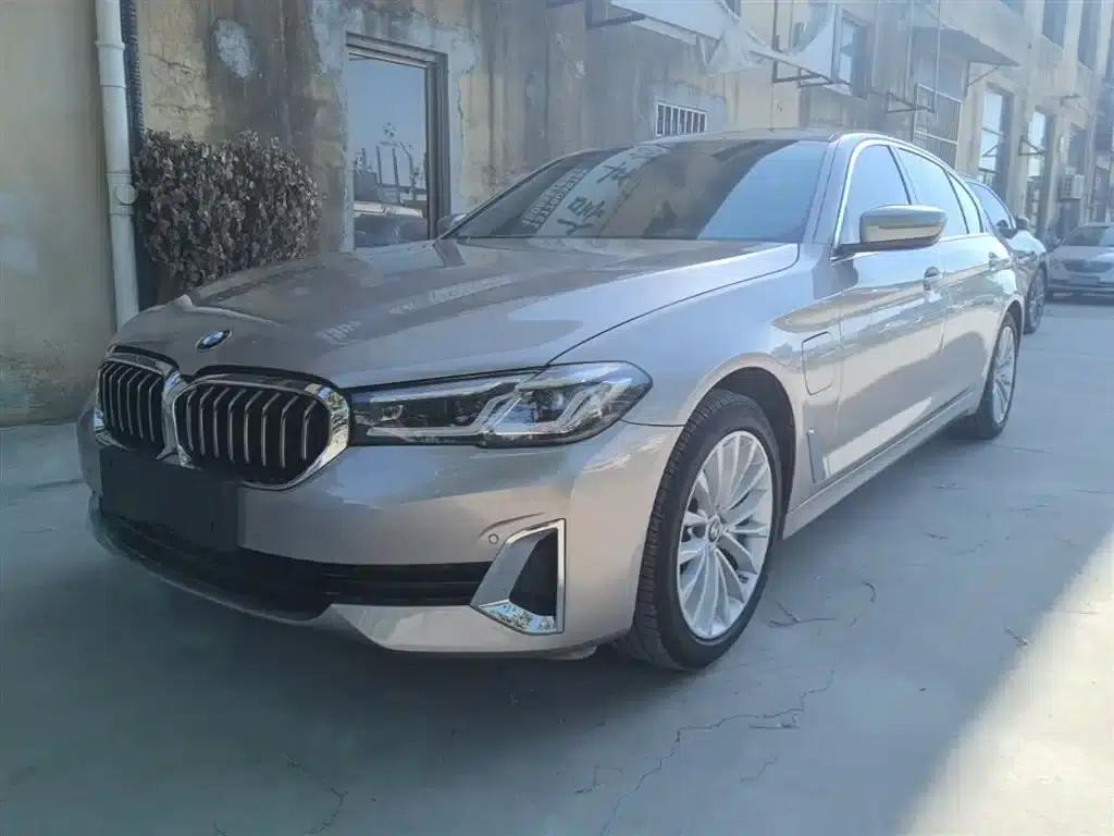 BMW 5 Series PHEV 2022 535Le Luxury Package — миниатюра 1