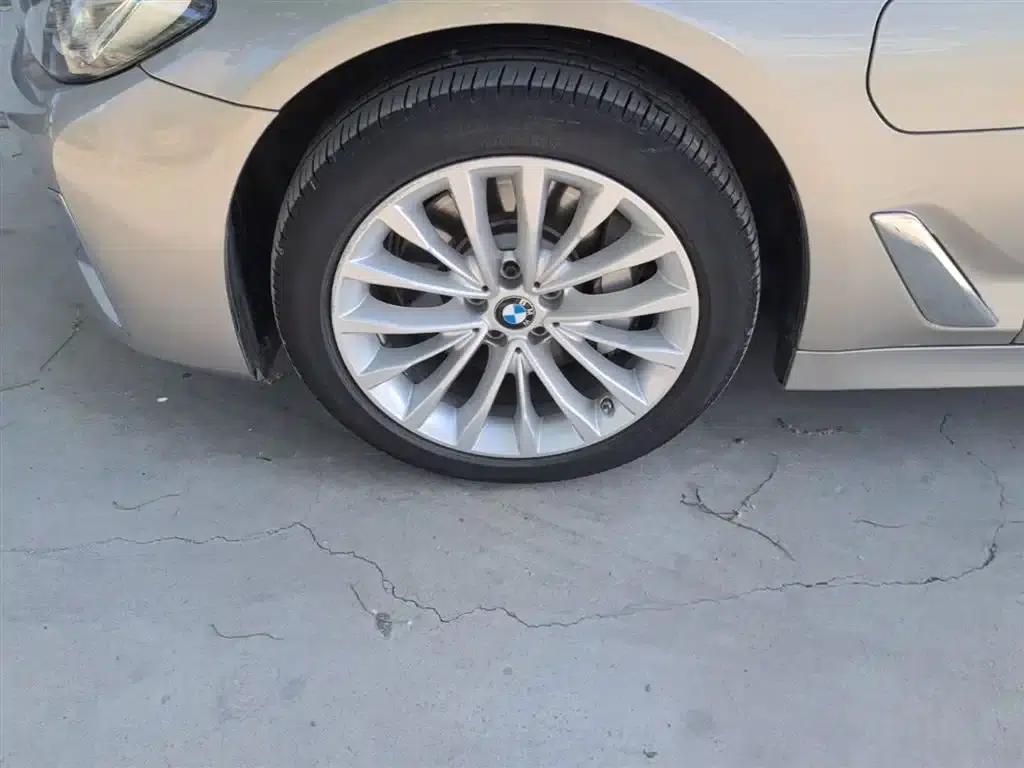 BMW 5 Series PHEV 2022 535Le Luxury Package — миниатюра 25