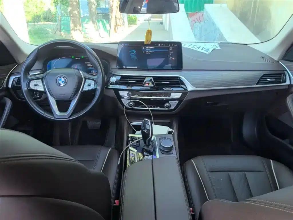 BMW 5 Series PHEV 2022 535Le Luxury Package — миниатюра 6