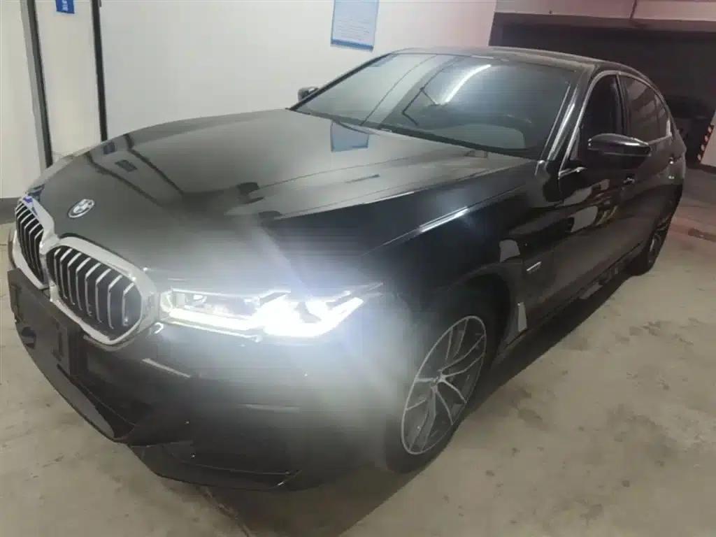 BMW 5 Series PHEV 2022 Facelift 535Le M Sport Package — миниатюра 1