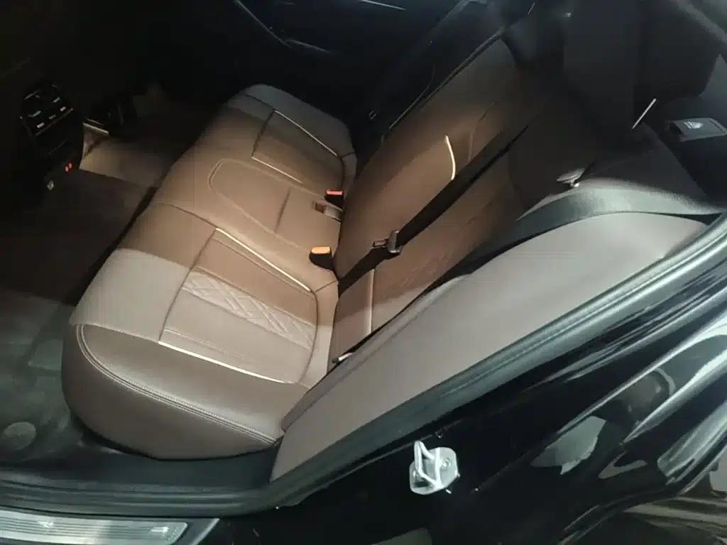 BMW 5 Series PHEV 2022 Facelift 535Le M Sport Package — миниатюра 17