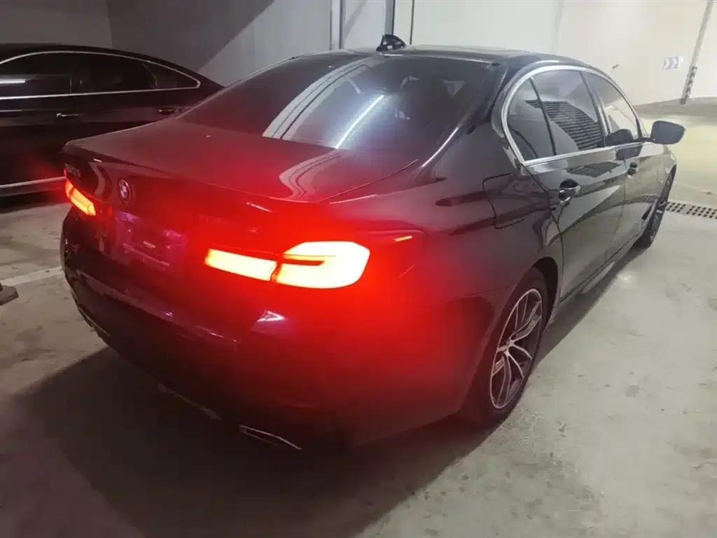 BMW 5 Series PHEV 2022 Facelift 535Le M Sport Package — миниатюра 7