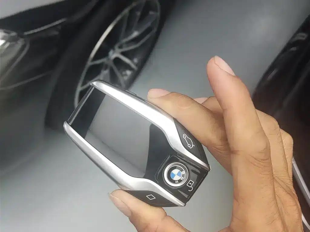 BMW 5 Series PHEV 2021 535Le Pioneer Edition M Sport Package — миниатюра 9