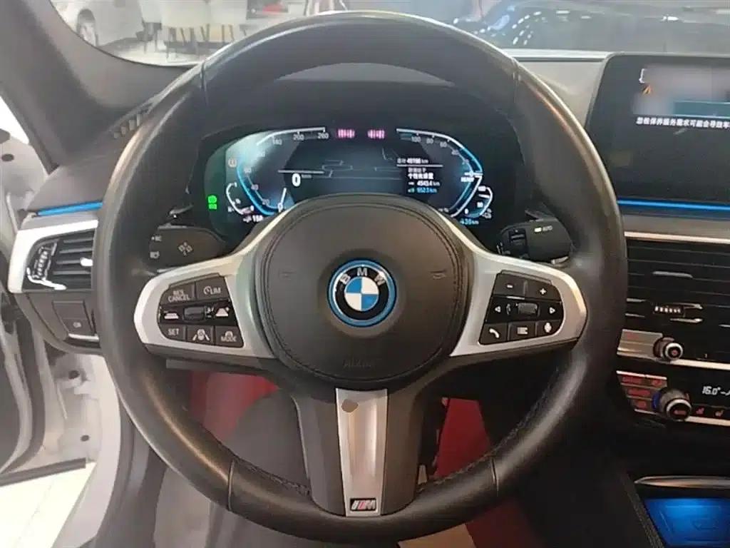 BMW 5 Series PHEV 2022 Facelift 535Le Pioneer Edition M Sport Package — миниатюра 11