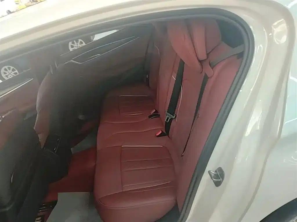 BMW 5 Series PHEV 2022 Facelift 535Le Pioneer Edition M Sport Package — миниатюра 17