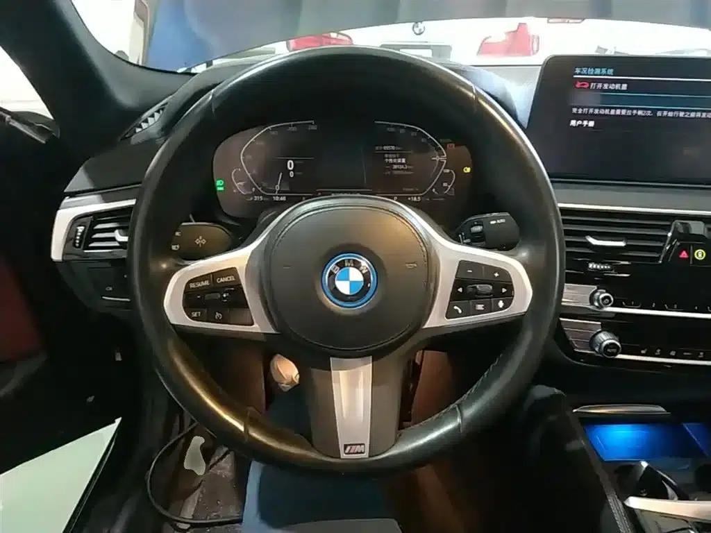 BMW 5 Series PHEV 2022 Facelift 535Le M Sport Package — миниатюра 11