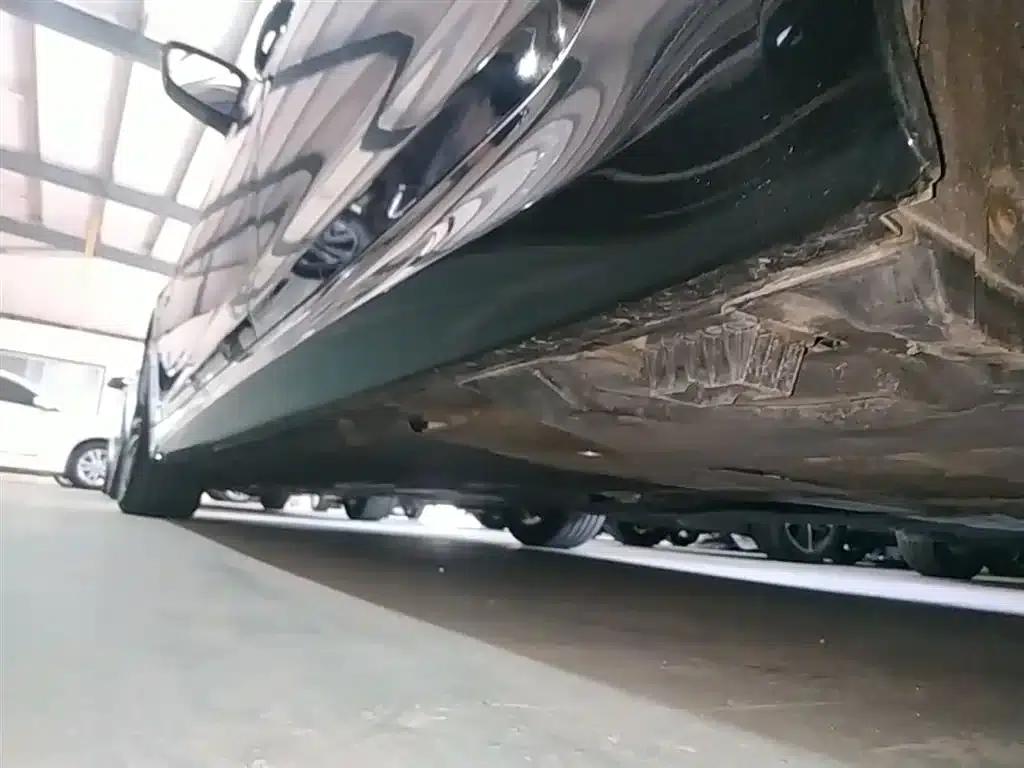 BMW 5 Series PHEV 2022 Facelift 535Le M Sport Package — миниатюра 22
