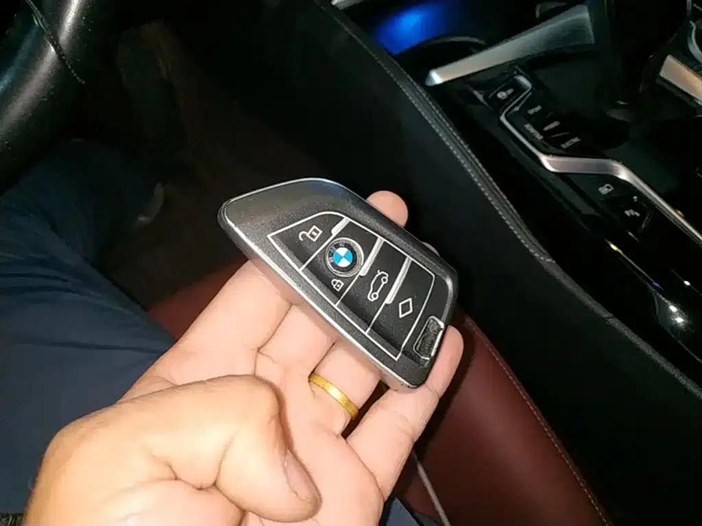 BMW 5 Series PHEV 2022 Facelift 535Le M Sport Package — миниатюра 9