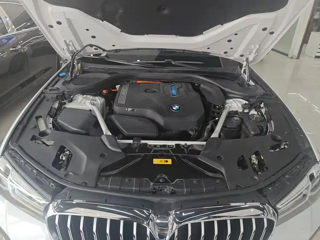 BMW 5 Series PHEV 2022 535Le M Sport Package — миниатюра 16