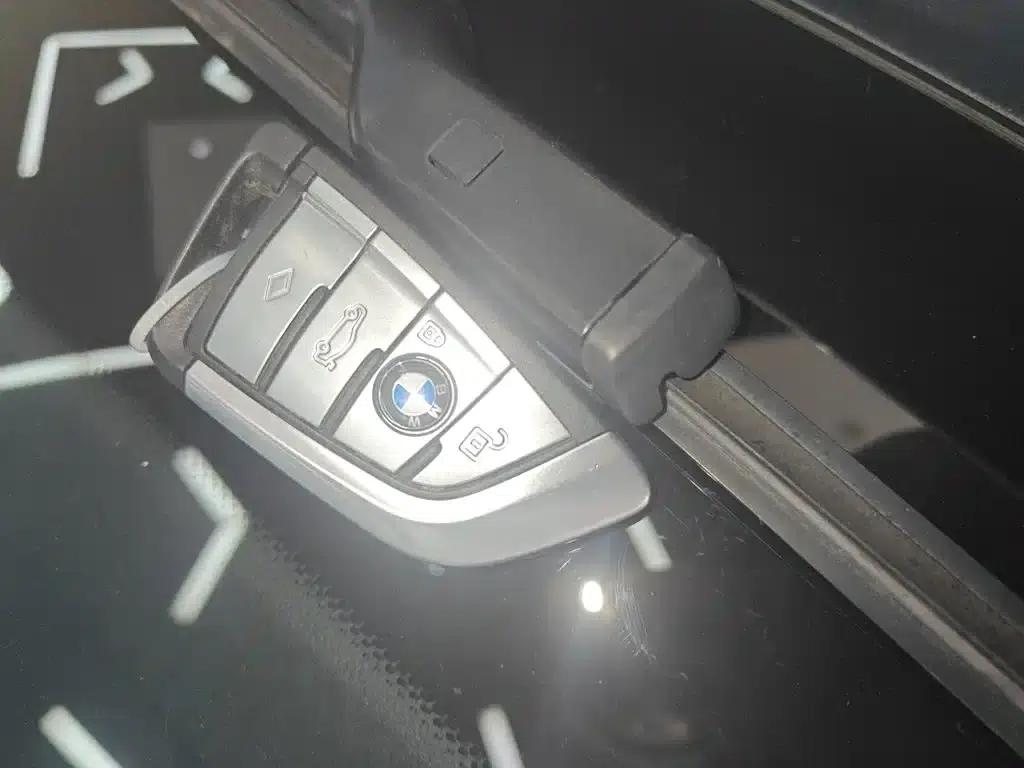 BMW 5 Series PHEV 2022 535Le M Sport Package — миниатюра 17