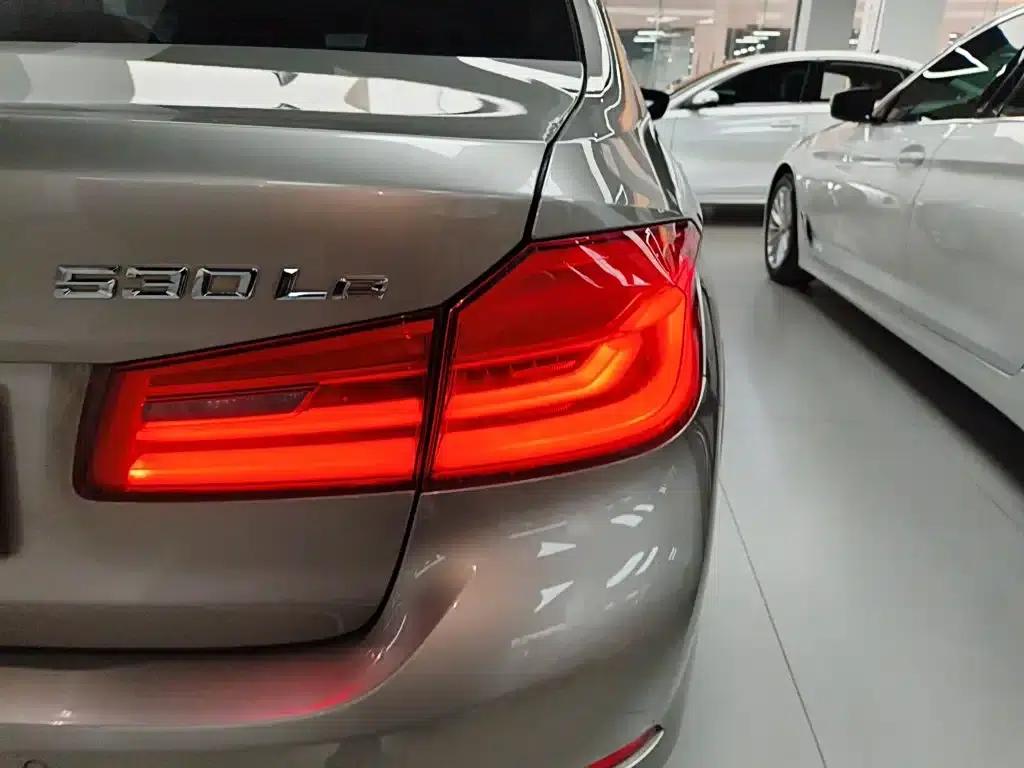 BMW 5 Series PHEV 2020 Mileage Upgrade Edition 530Le Luxury Package — миниатюра 24