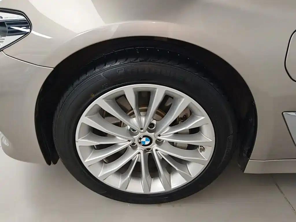BMW 5 Series PHEV 2020 Mileage Upgrade Edition 530Le Luxury Package — миниатюра 25