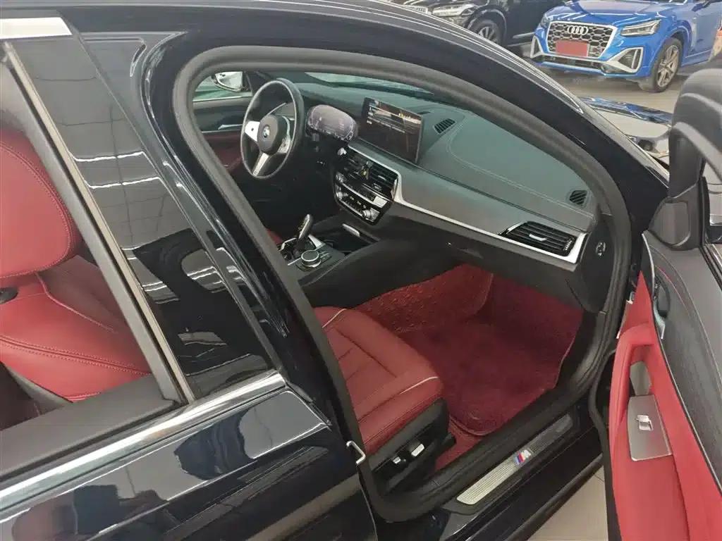 BMW 5 Series PHEV 2021 535Le Pioneer Edition M Sport Package — миниатюра 25