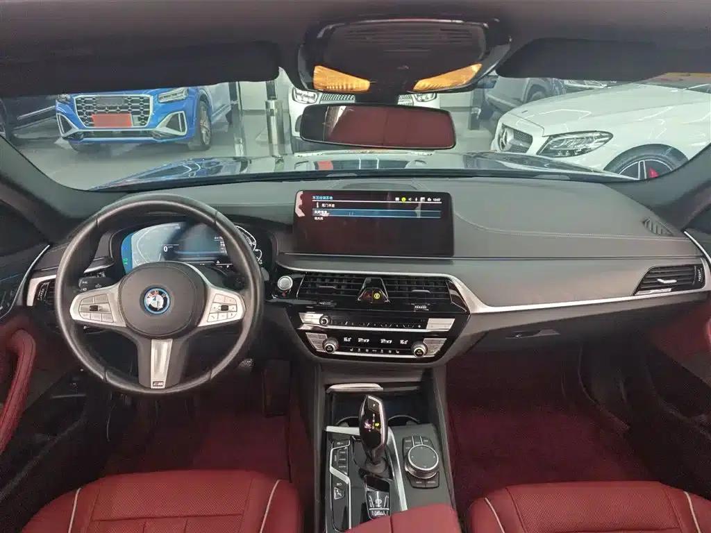 BMW 5 Series PHEV 2021 535Le Pioneer Edition M Sport Package — миниатюра 10
