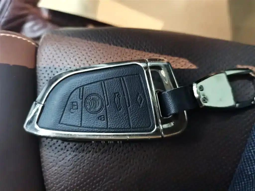 BMW 5 Series PHEV 2020 Mileage Upgrade Edition 530Le Pioneer Edition — миниатюра 18