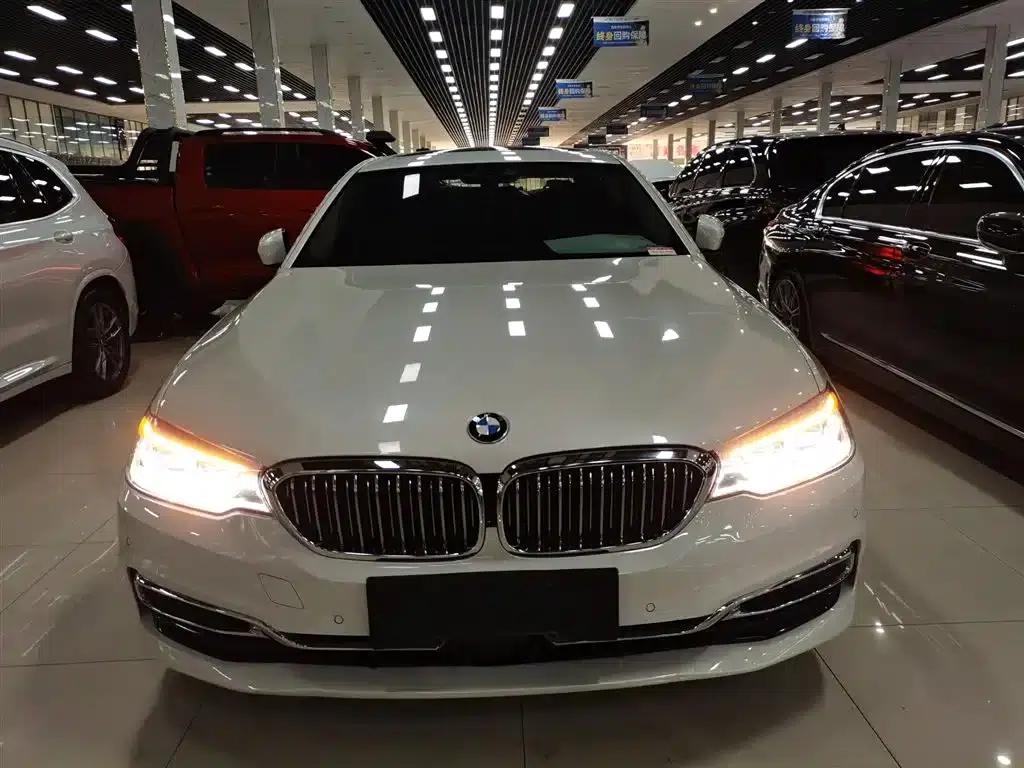 BMW 5 Series PHEV 2020 Mileage Upgrade Edition 530Le Pioneer Edition — миниатюра 3