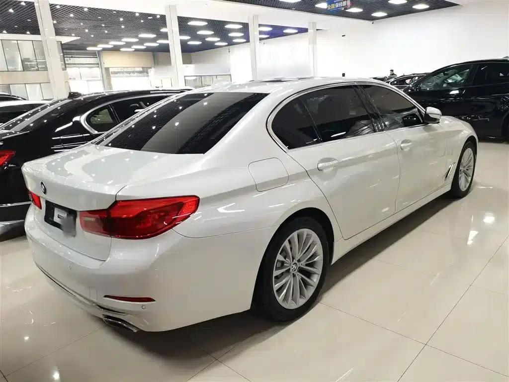 BMW 5 Series PHEV 2020 Mileage Upgrade Edition 530Le Pioneer Edition — миниатюра 6