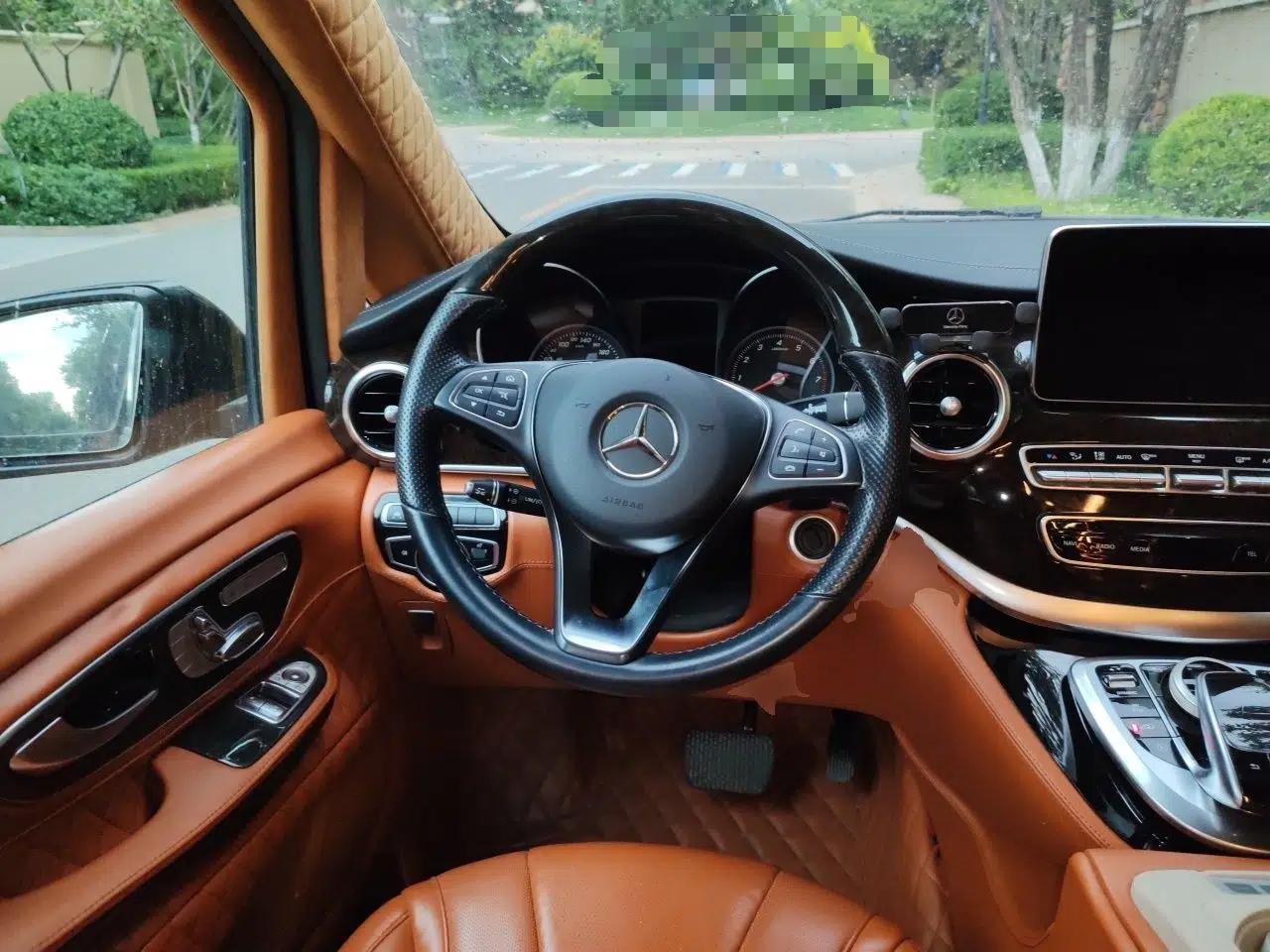 Mercedes-Benz V-Class 2018 V 260 L Prestige Extended Version China VI — миниатюра 10