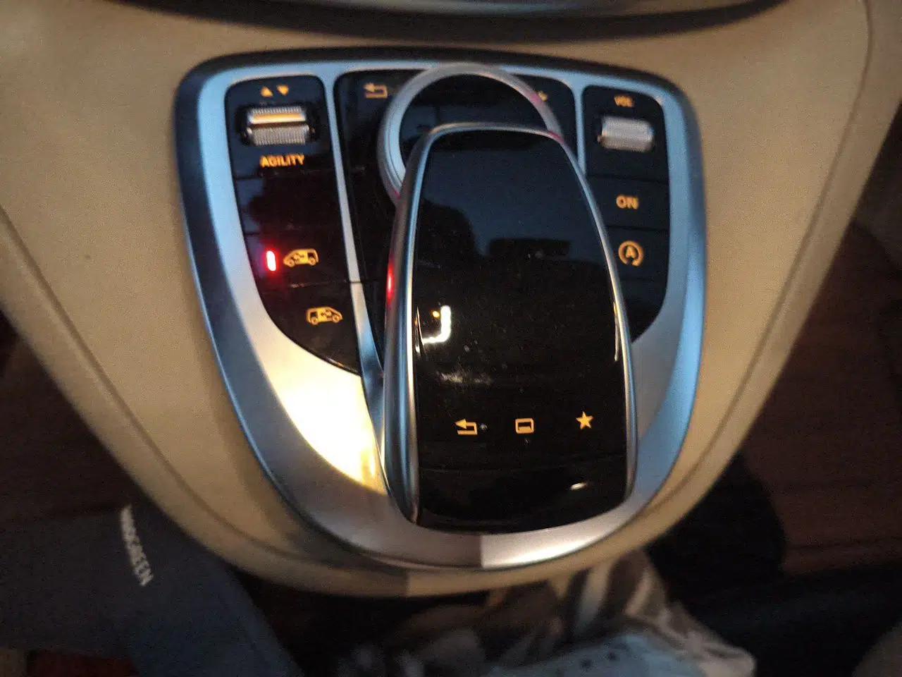 Mercedes-Benz V-Class 2016 V 260 Avantgarde Edition — миниатюра 14