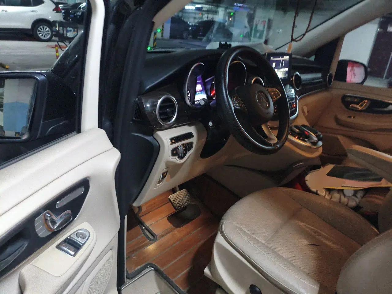 Mercedes-Benz V-Class 2016 V 260 Avantgarde Edition — миниатюра 16
