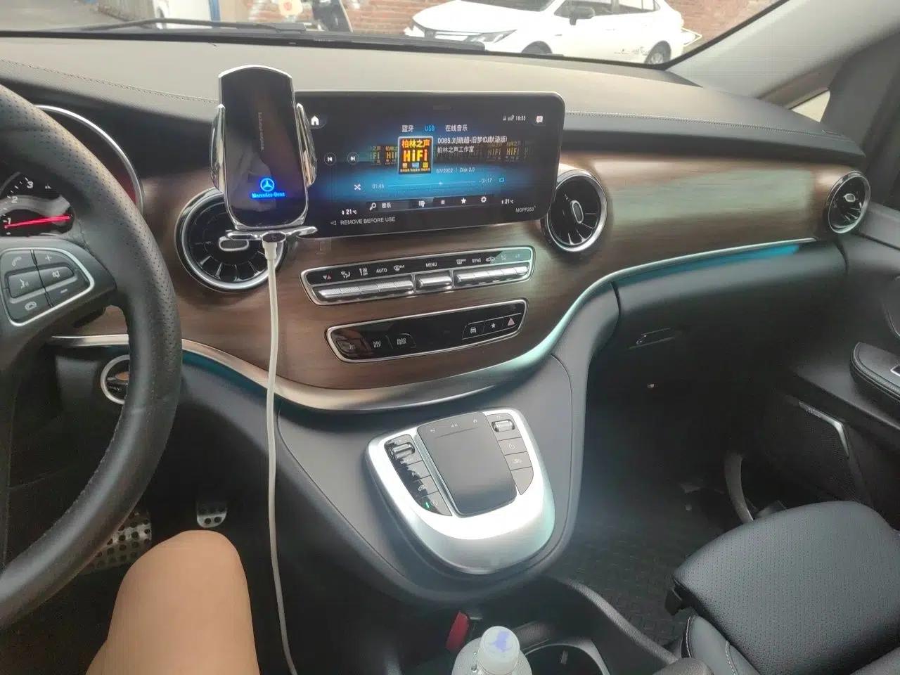 Mercedes-Benz V-Class 2022 V 260 Prestige Edition — миниатюра 13