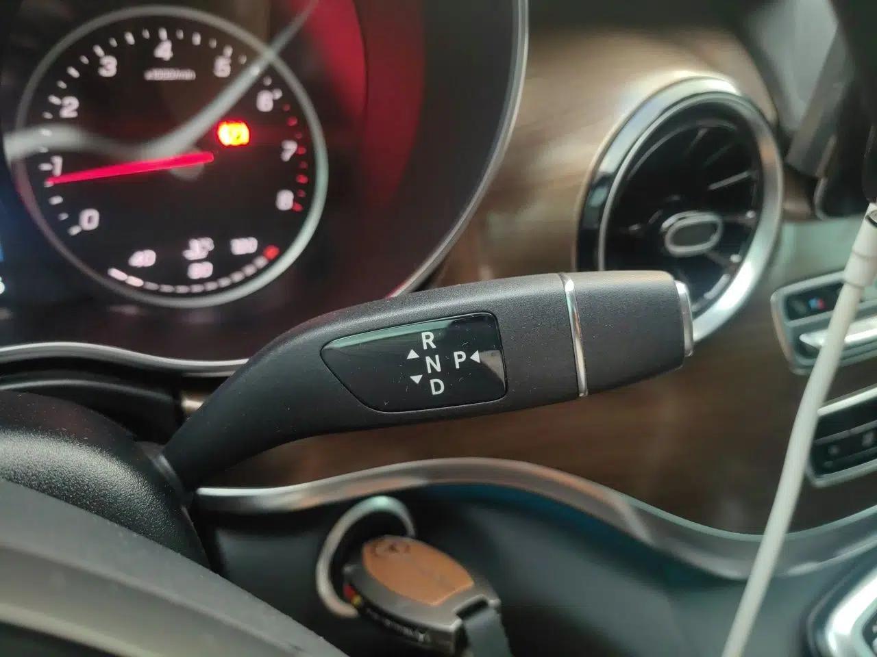 Mercedes-Benz V-Class 2022 V 260 Prestige Edition — миниатюра 14