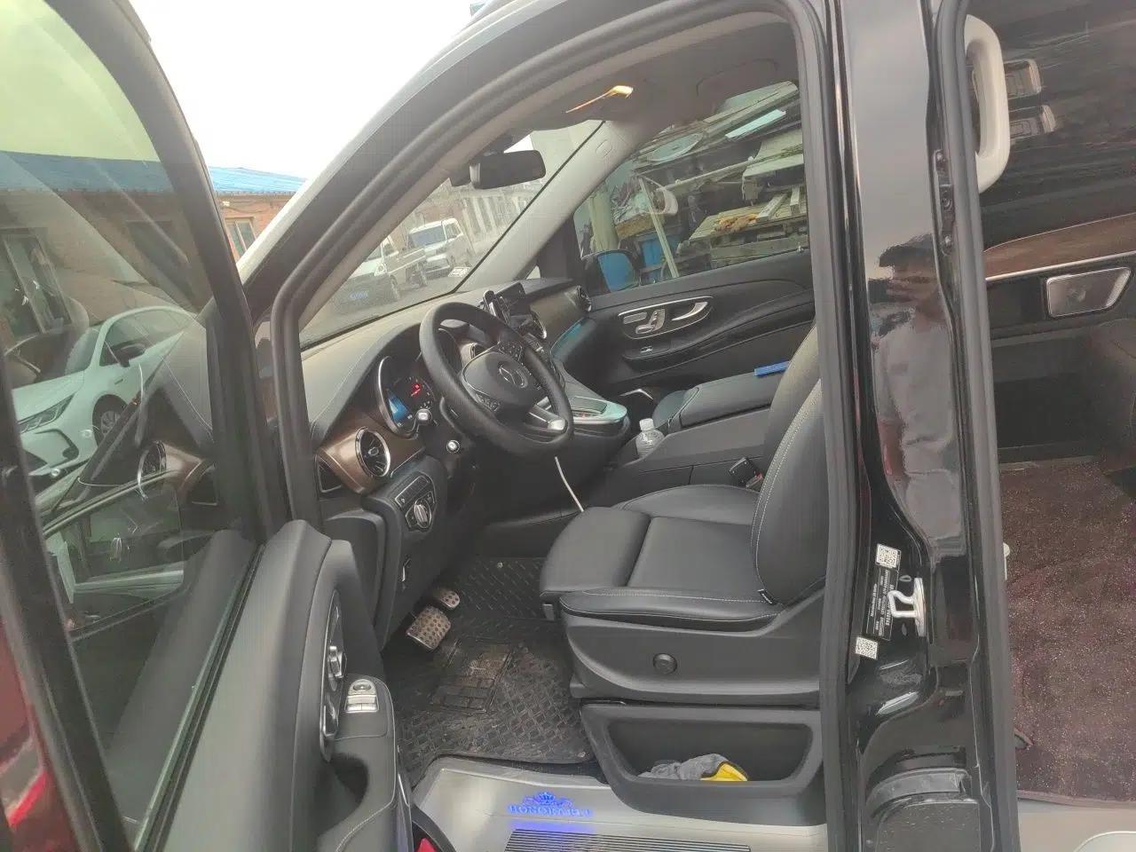 Mercedes-Benz V-Class 2022 V 260 Prestige Edition — миниатюра 15