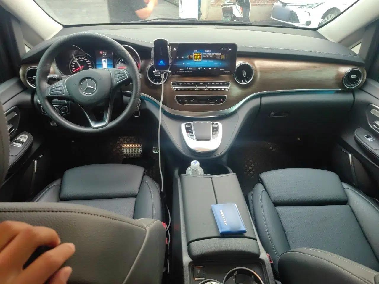 Mercedes-Benz V-Class 2022 V 260 Prestige Edition — миниатюра 9