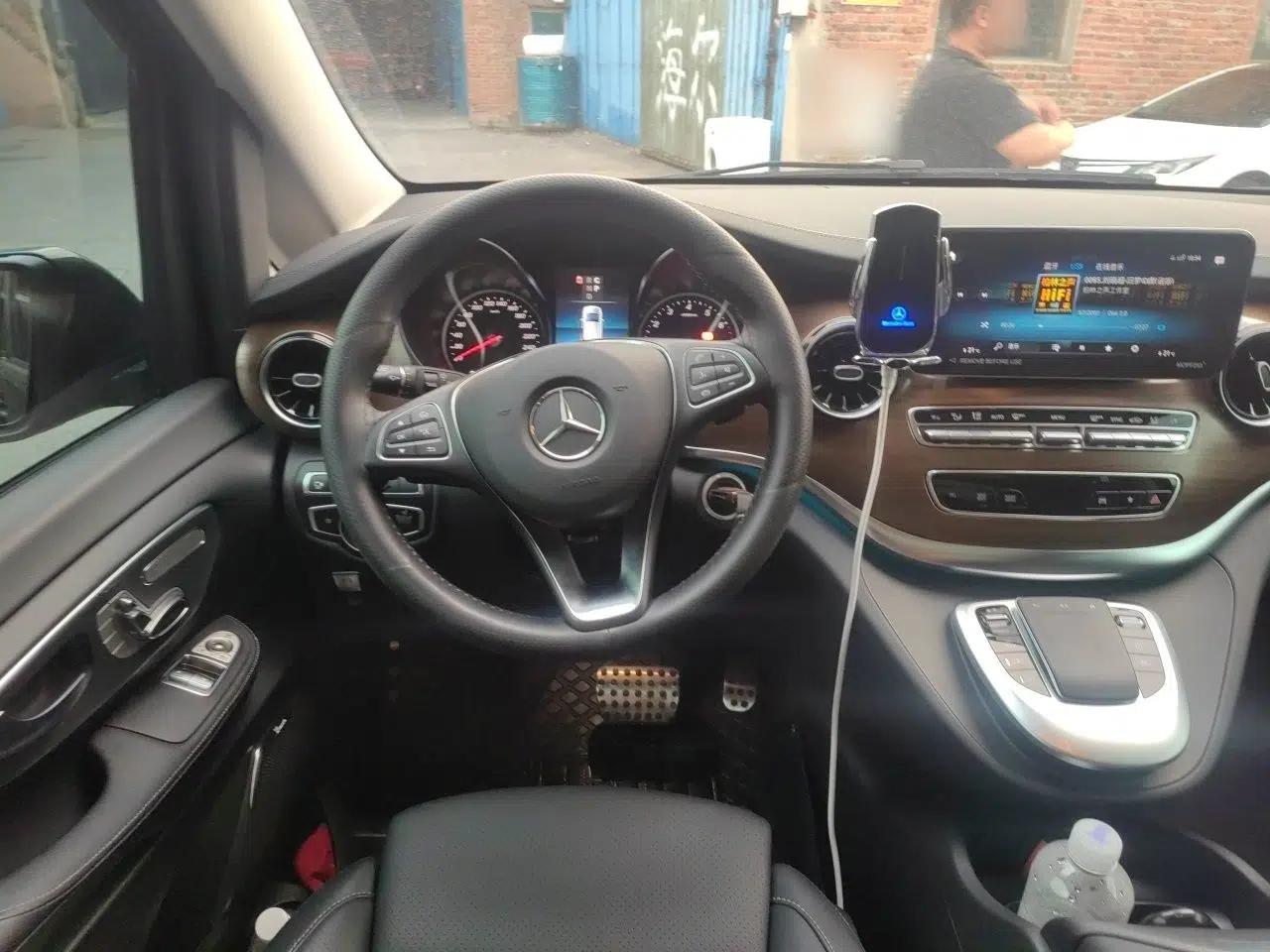 Mercedes-Benz V-Class 2022 V 260 Prestige Edition — миниатюра 10