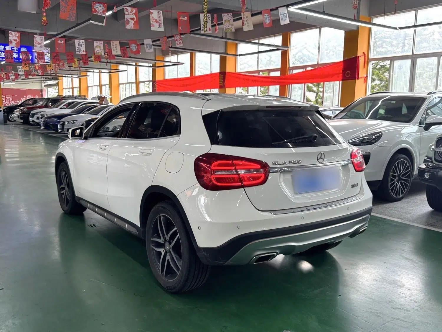 Mercedes-Benz GLA 2016 GLA 200 Fashion Model — миниатюра 16