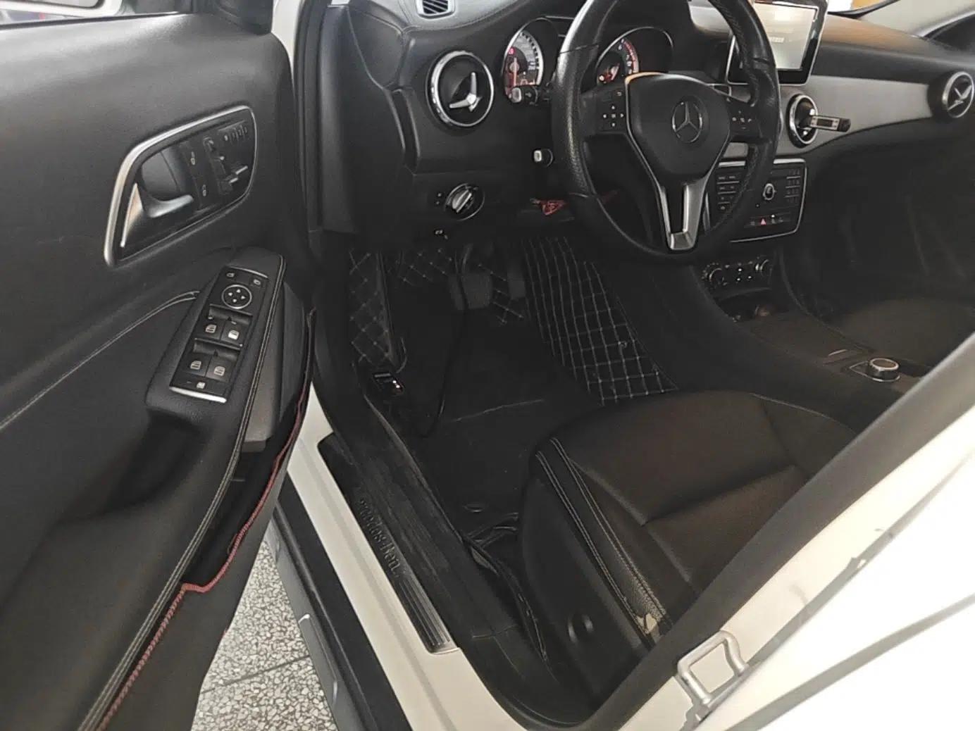 Mercedes-Benz GLA 2016 GLA 200 Fashion Model — миниатюра 24