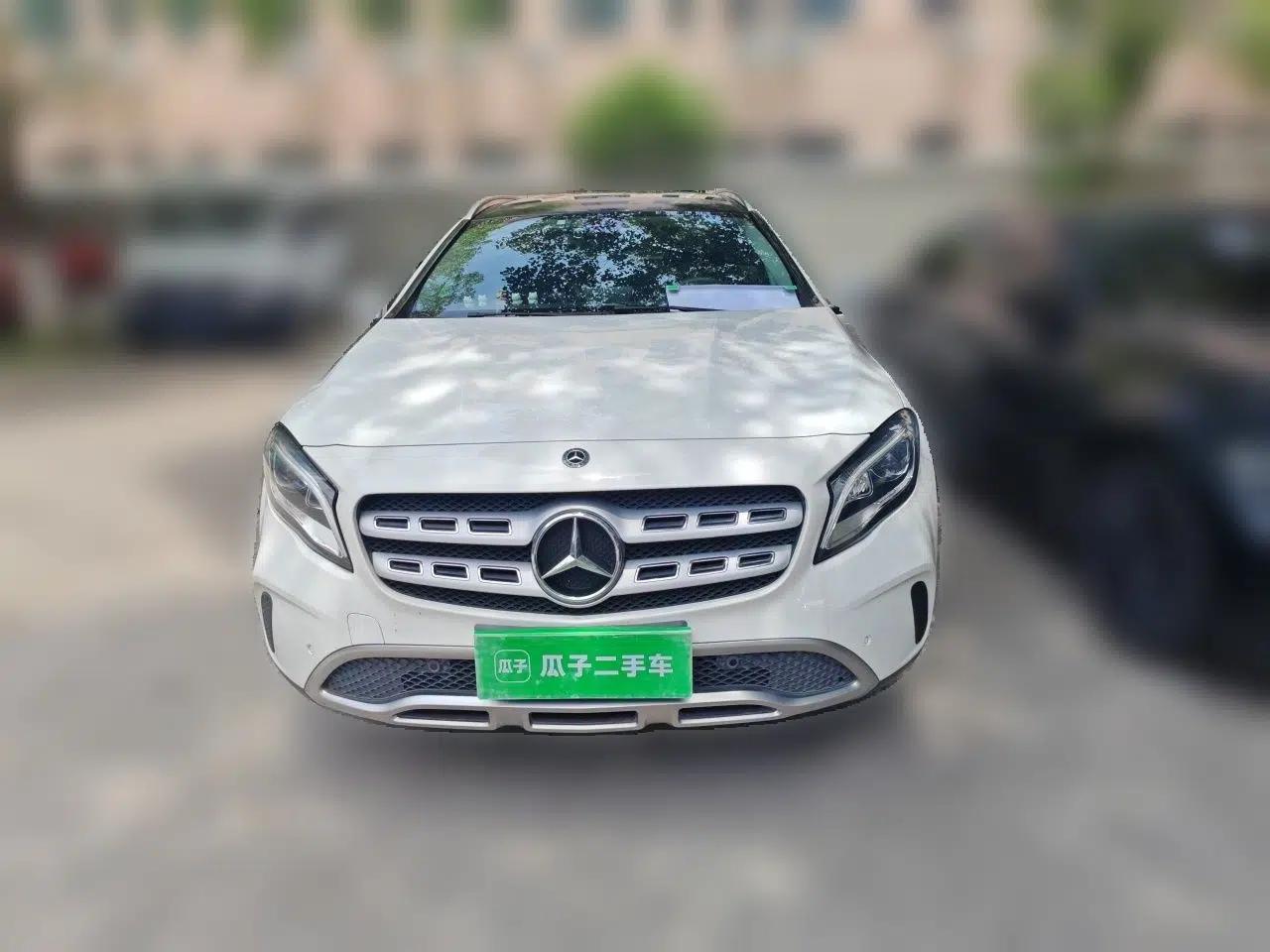 Mercedes-Benz GLA 2018 GLA 200 Fashion Model — миниатюра 2