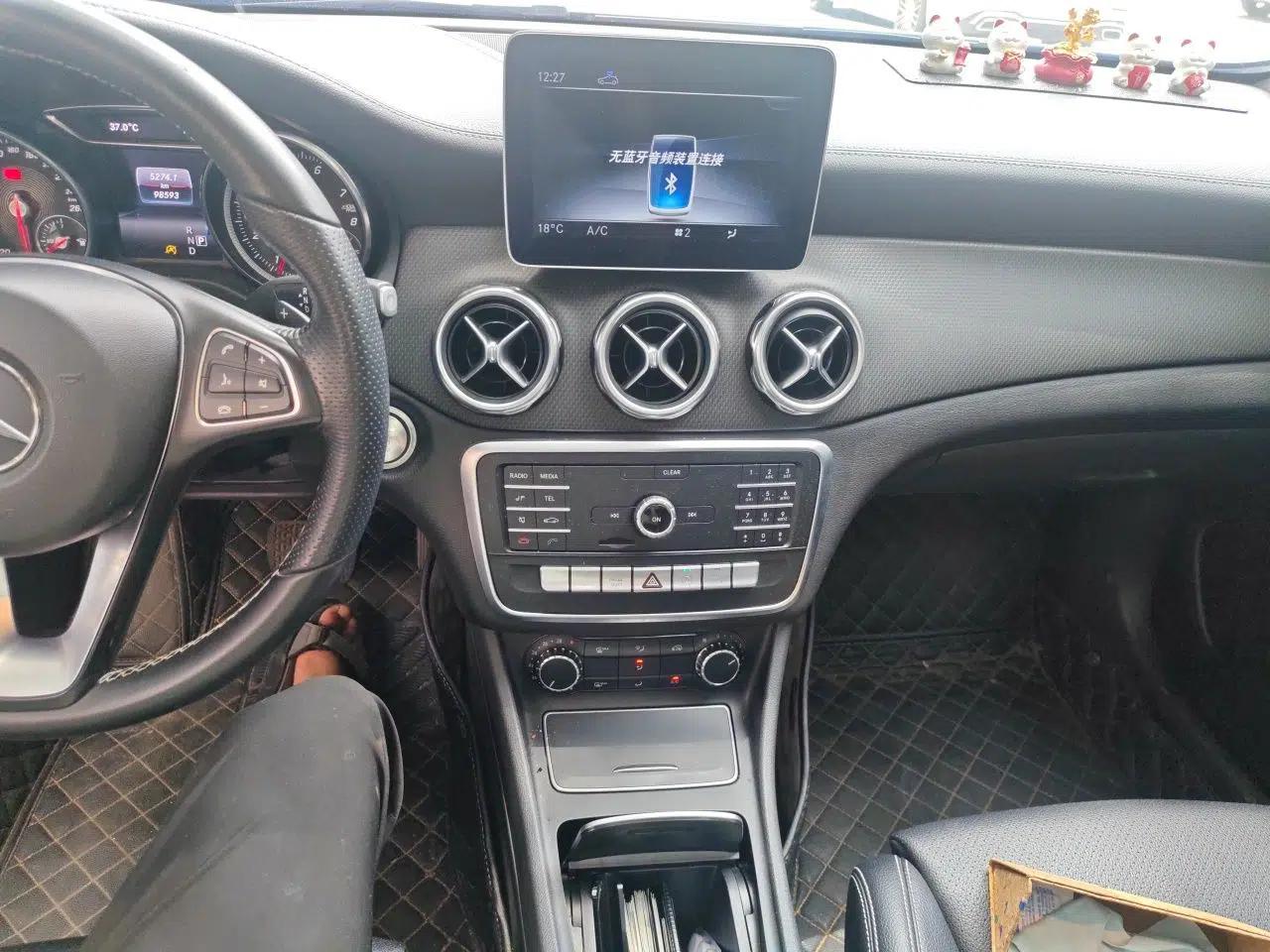 Mercedes-Benz GLA 2018 GLA 200 Fashion Model — миниатюра 13