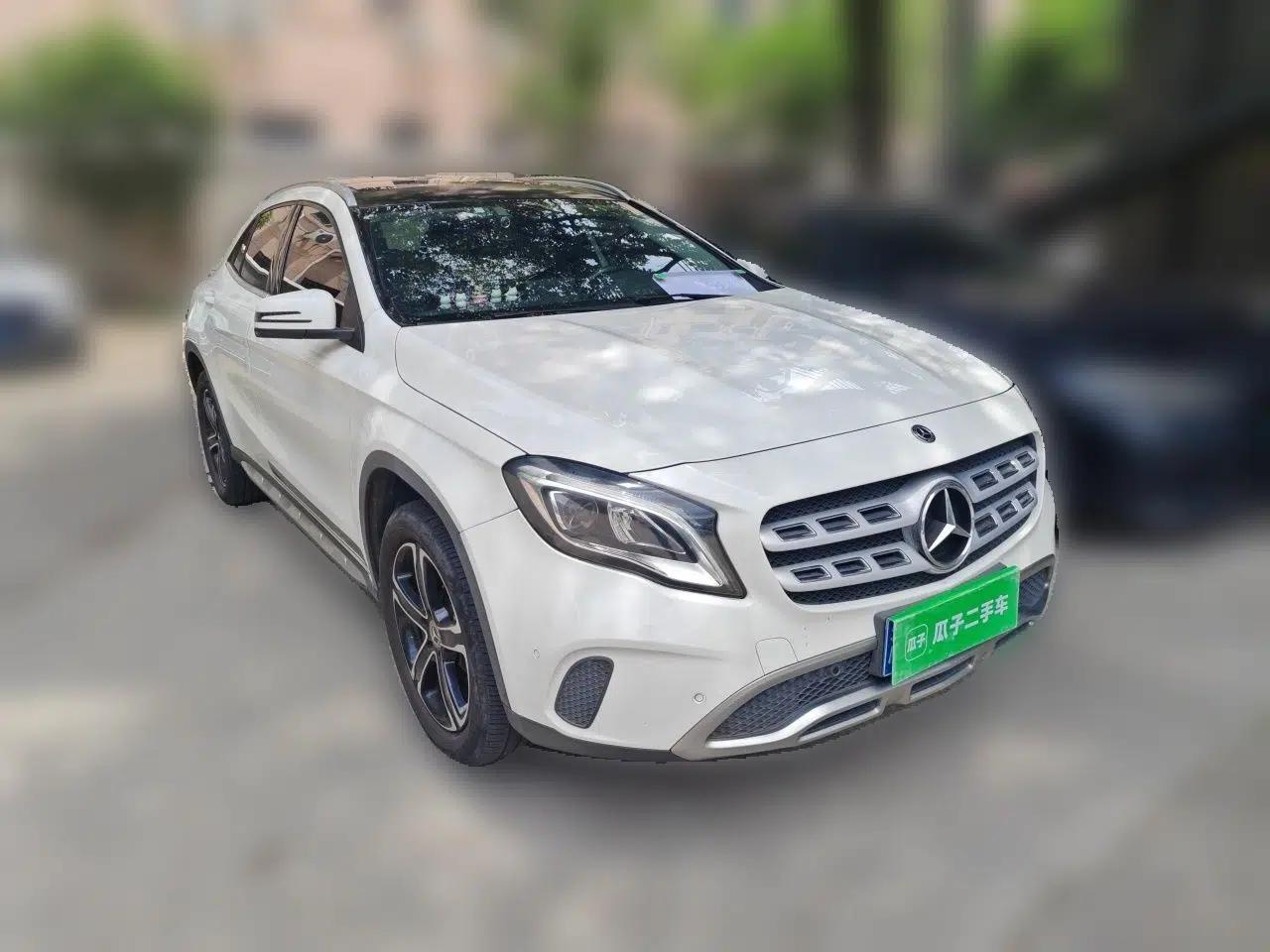 Mercedes-Benz GLA 2018 GLA 200 Fashion Model — миниатюра 3