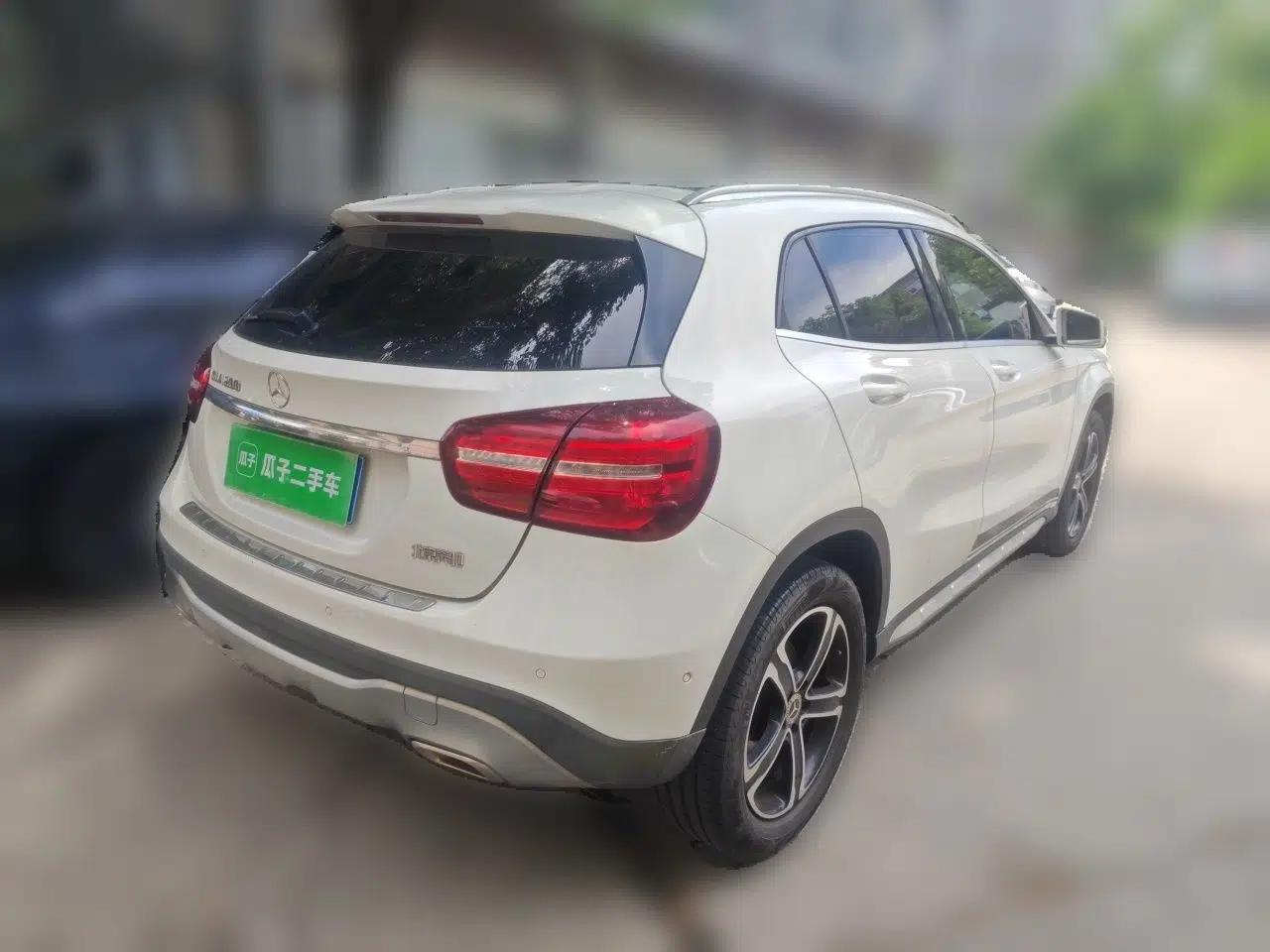 Mercedes-Benz GLA 2018 GLA 200 Fashion Model — миниатюра 6