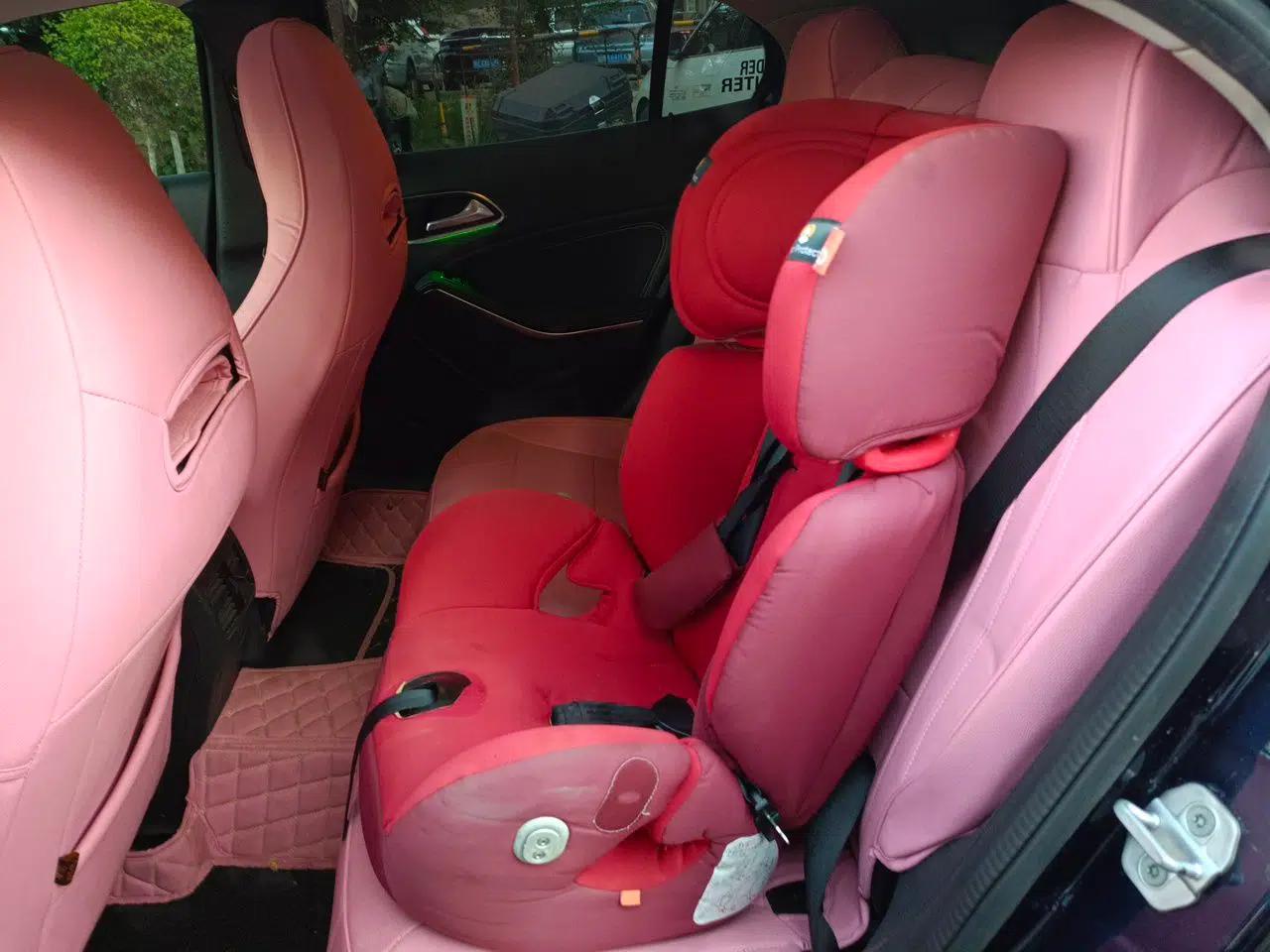Mercedes-Benz GLA 2015 GLA 220 4MATIC Fashion Model — миниатюра 17