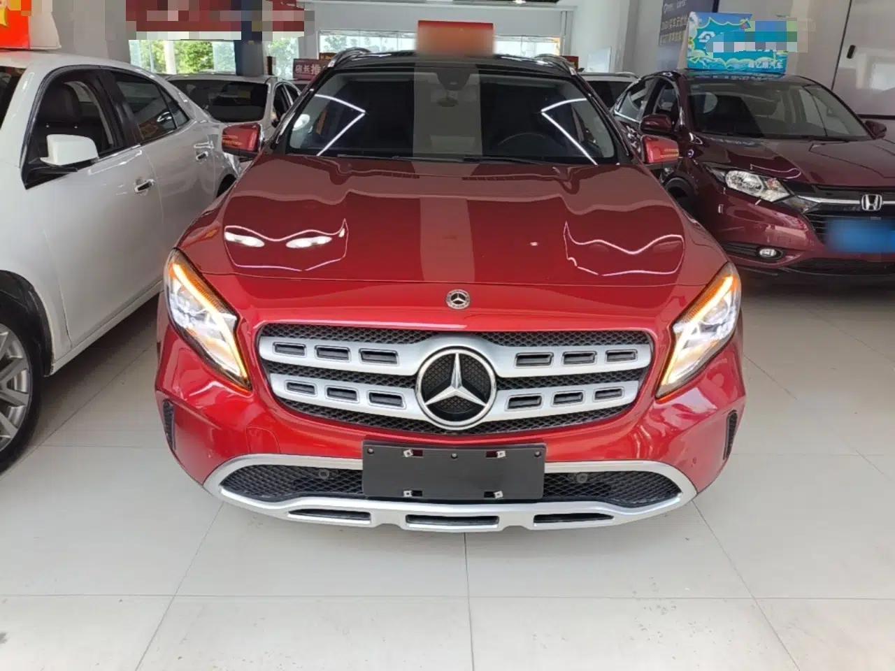 Mercedes-Benz GLA 2017 GLA 200 Fashion Model — миниатюра 2