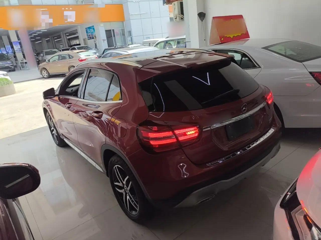 Mercedes-Benz GLA 2017 GLA 200 Fashion Model — миниатюра 4