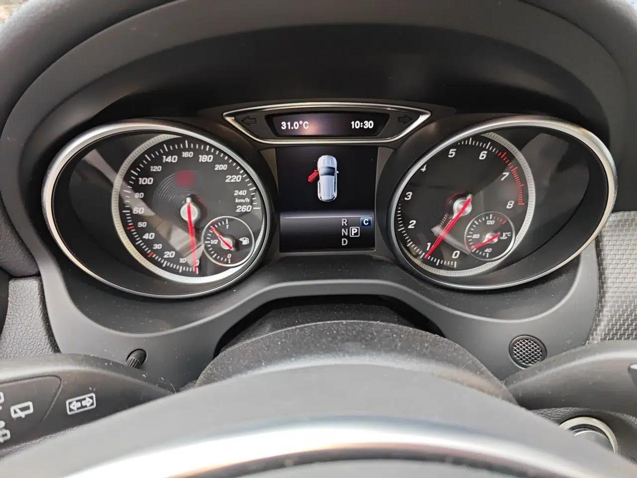 Mercedes-Benz GLA 2019 GLA 200 Fashion Model — миниатюра 10